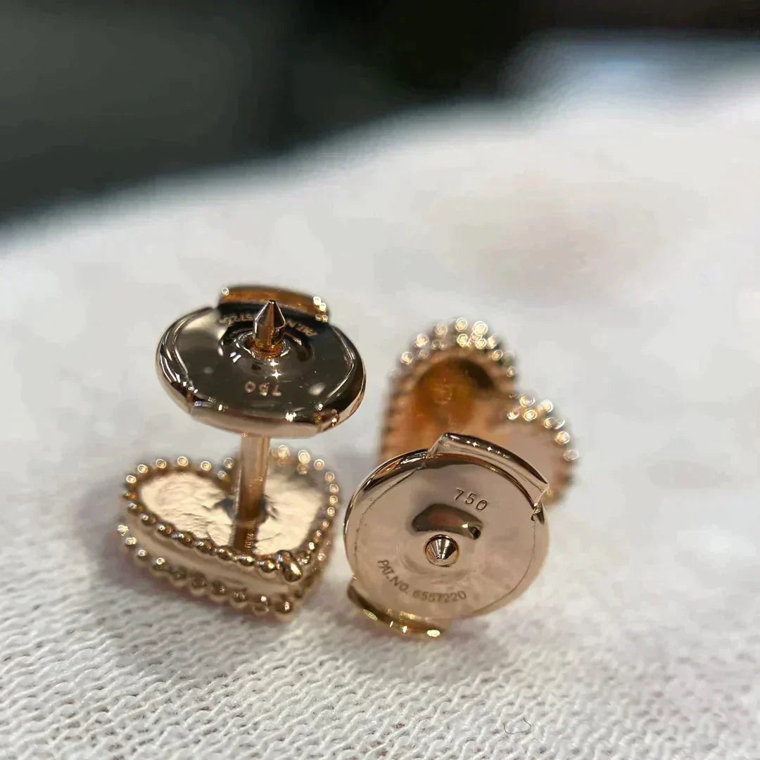 [AuraEcho Jewelry]HEART CARNELIAN STUD EARRINGS