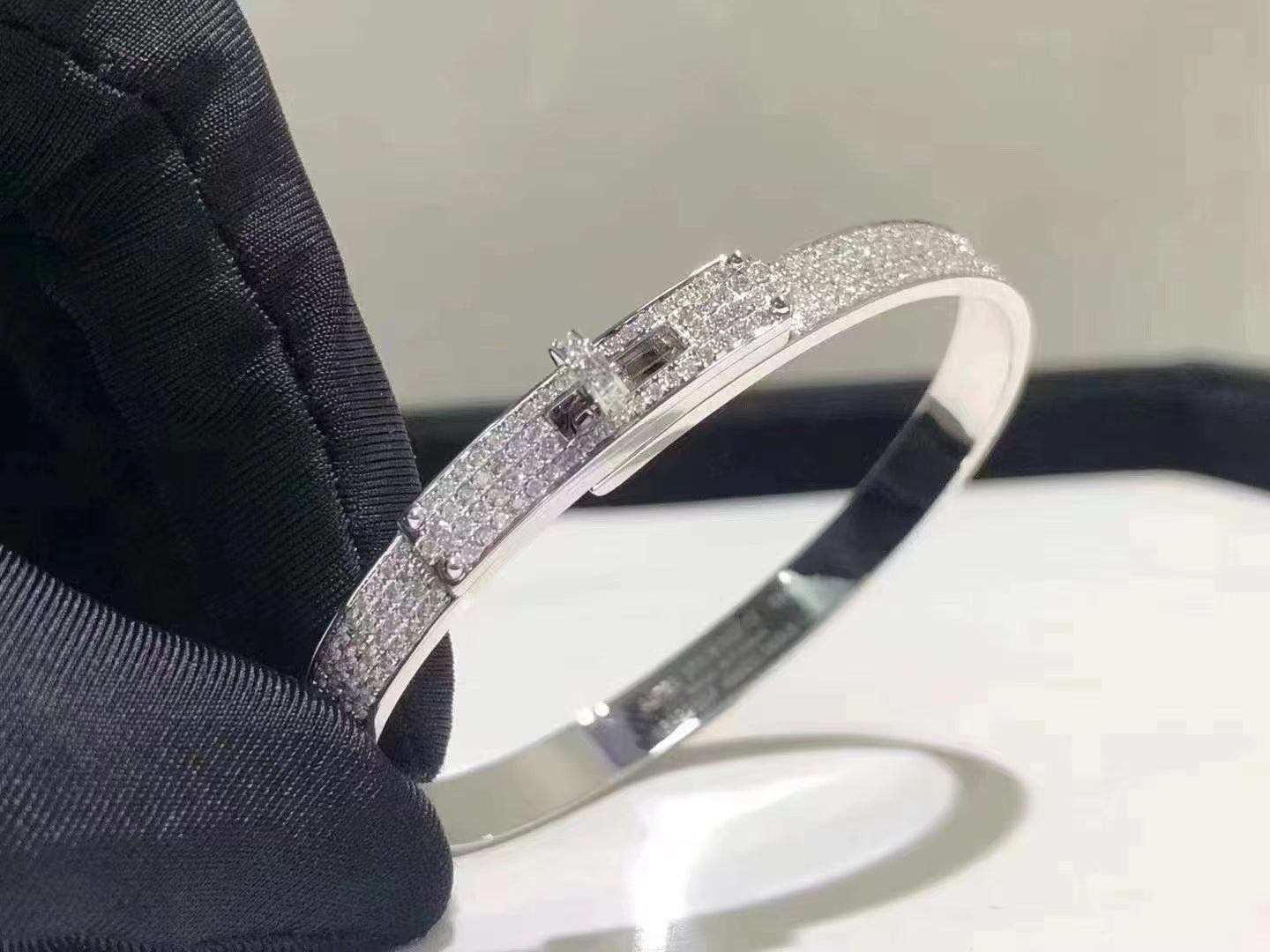 [AuraEcho Jewelry]HM KELLY BRACELET IN SILVER AND FULL PAVE DIAMOND